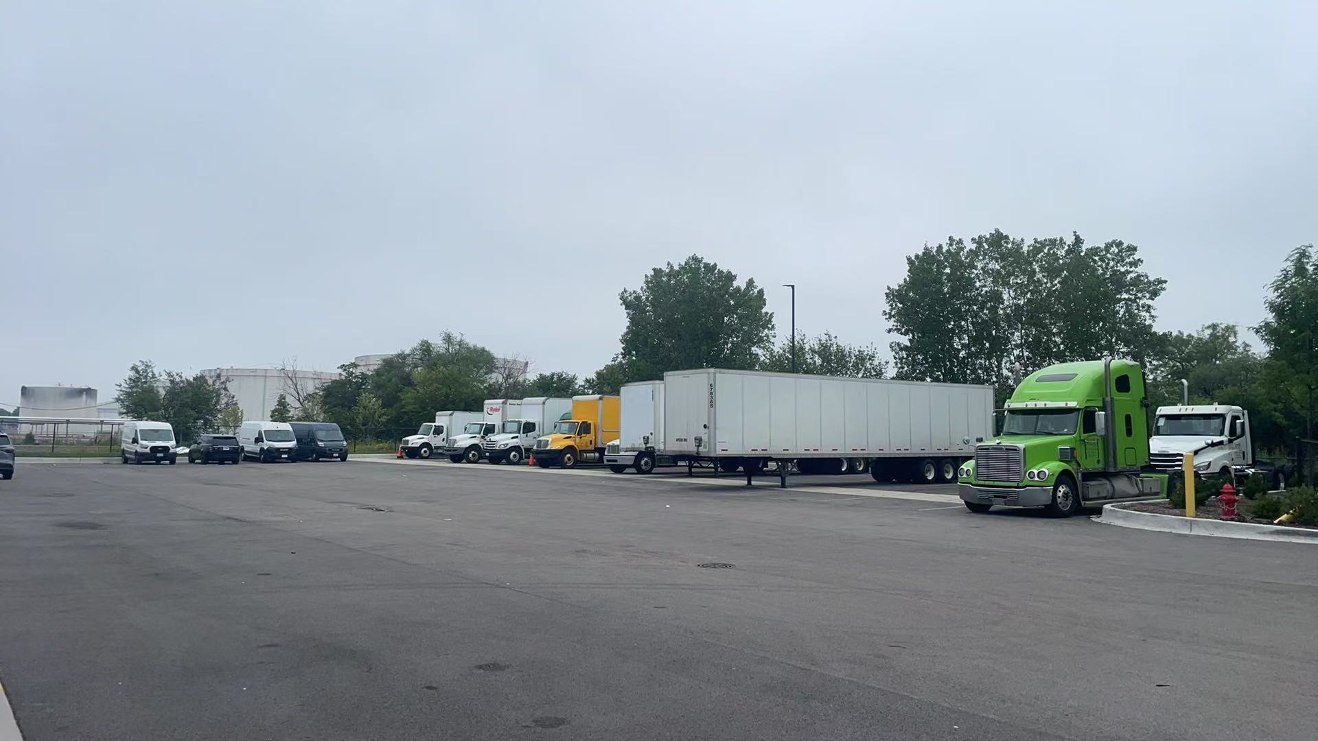 Box truck loading